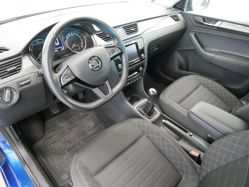 Škoda Rapid - fotka 5 z 6