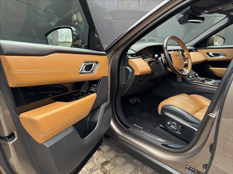 Land Rover Range Rover Velar 3,0 D300 R-DYNAMIC S AWD AT ČR - fotka 10 z 25