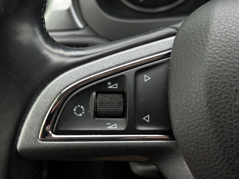 Škoda Rapid 1.2TSi Ambition PLUS 105PS Spa - fotka 14 z 30