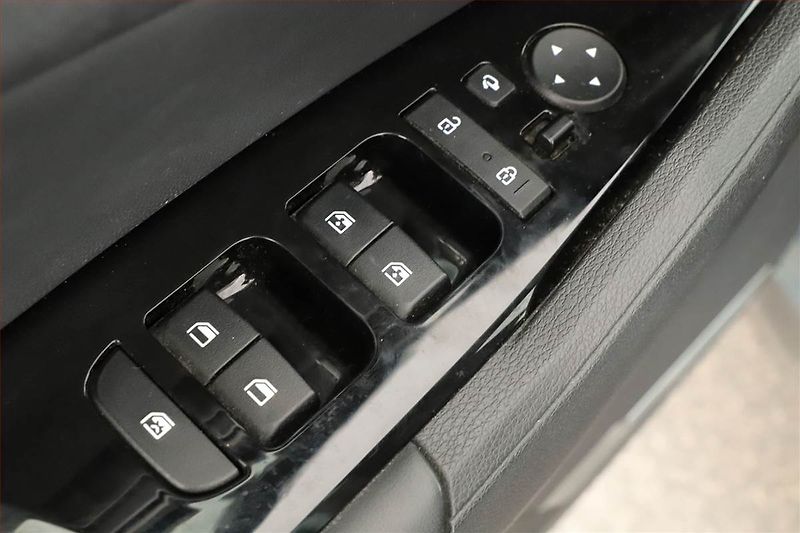 Kia Sportage (2022) 1.6 T-GDI - fotka 25 z 25