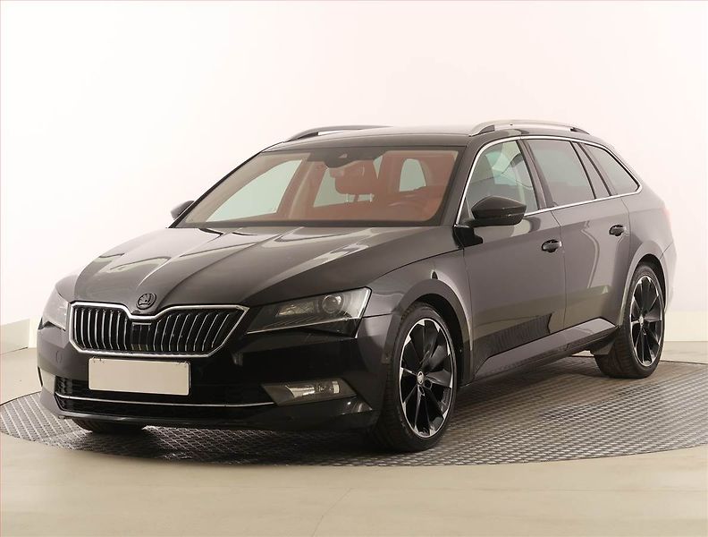 Škoda Superb (2015) Style 1.6 TDI, Serv.kniha - fotka 2 z 24
