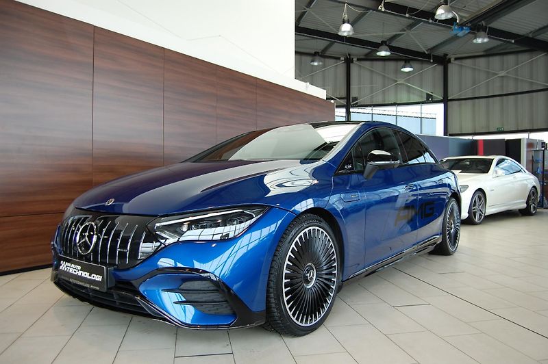 Mercedes-Benz EQE (2022) 43AMG 4MATIC - fotka 2 z 23