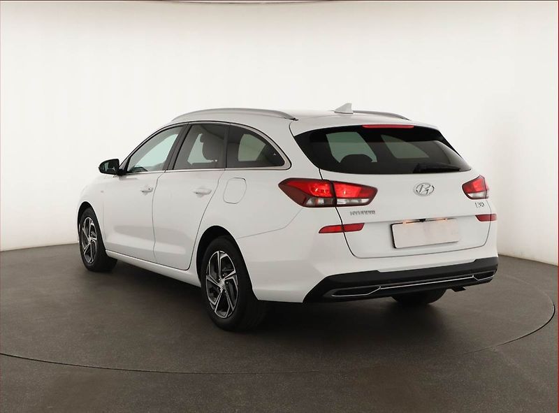 Hyundai i30 (2021) 1.5 T-GDI MHEV, Automat, Navi - fotka 4 z 26