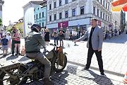 Čtyřicátý ročník Plaketové jízdy historických automobilů uspořádal kolínský Veteran Car Club.
