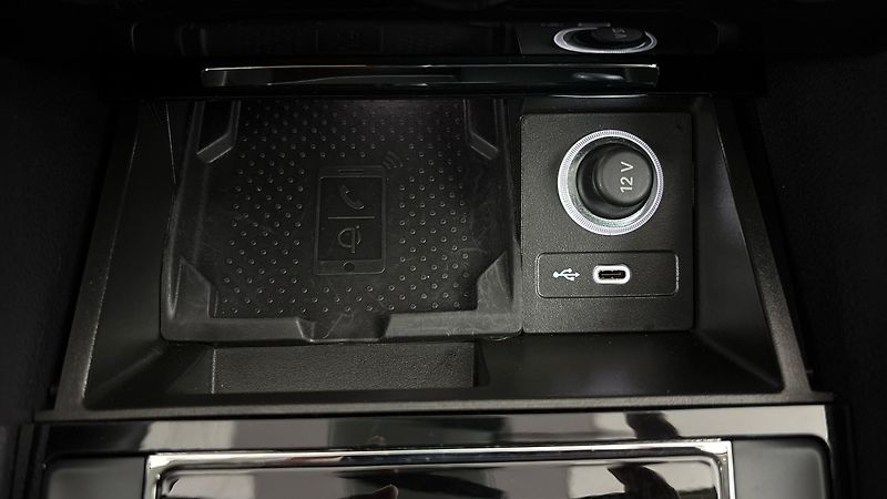 Škoda Superb 2.0 TDI DSG 4x4 L&K Combi - fotka 26 z 34