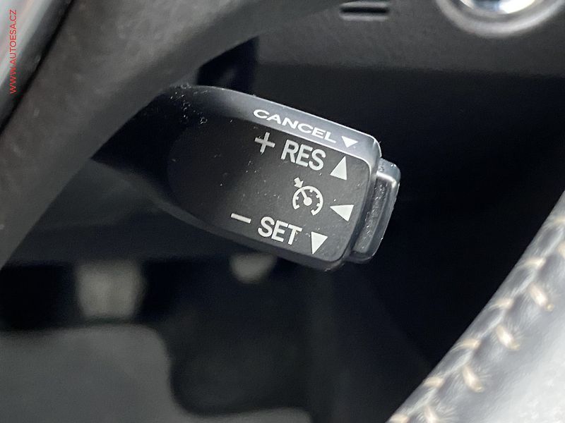 Toyota Auris (2015) 1.2T, Comfort, TZ, kamera - fotka 14 z 18