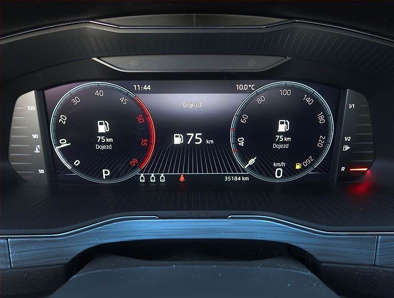 Škoda Superb (2023) Ambition 2.0 TDI - fotka 11 z 16