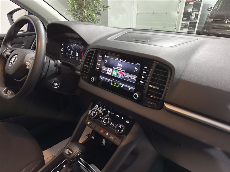 Škoda Karoq 2,0   TDI DSG 4X4 VIRTUAL ACC - fotka 21 z 33