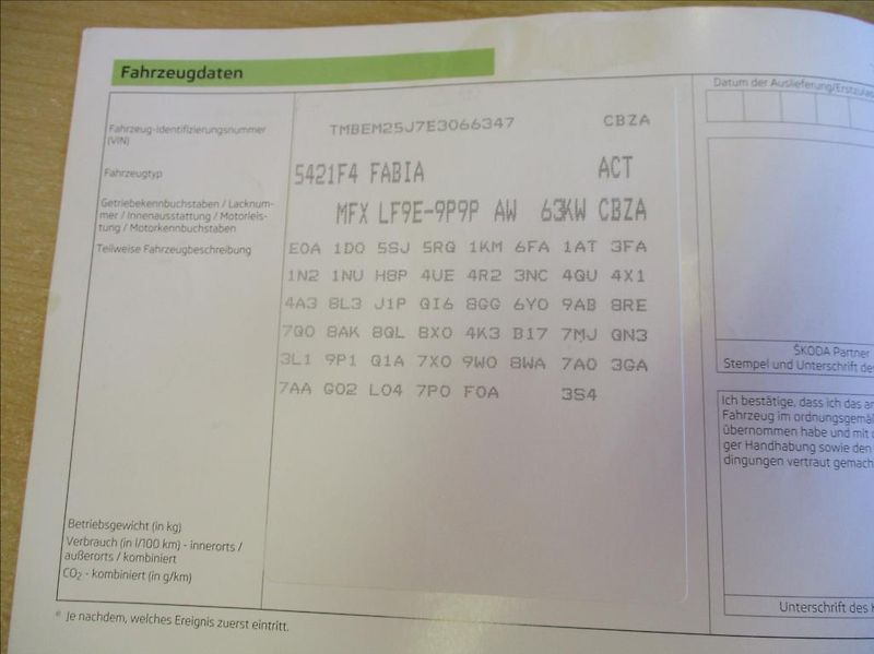 Škoda Fabia 1,2 TSi, klimatizace,serviska, - fotka 31 z 39