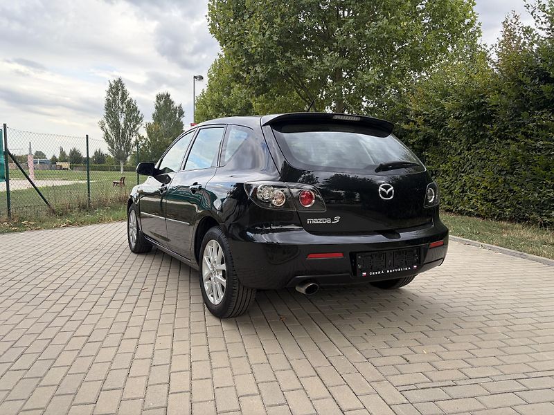 Mazda 3 1.6 Sport Active - fotka 8 z 26