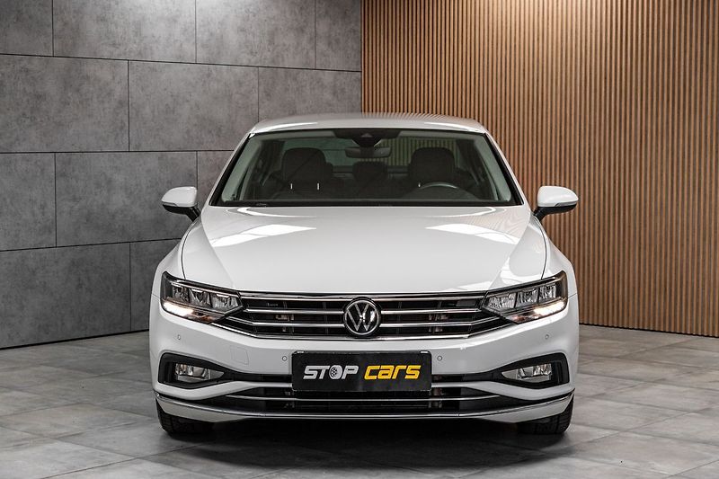 Volkswagen Passat 1.5 TSI ELEGANCE*DSG*DPH*ČR 1M - fotka 2 z 39