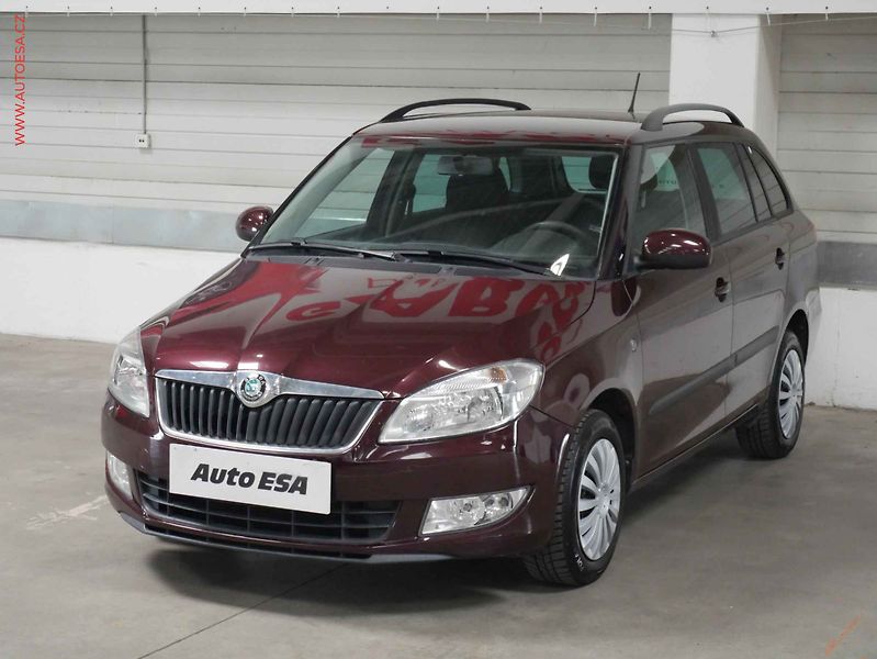 Škoda Fabia (2012) 1.2, 2.maj,ČR, AC, temp - fotka 3 z 16
