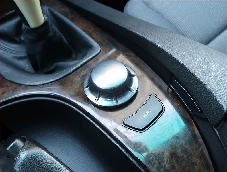 BMW Řada 5 (2004) 520i, LPG, po STK, CZ doklady - fotka 19 z 19