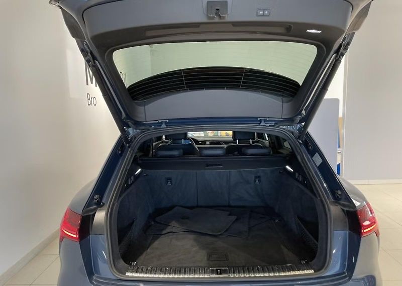 Audi Q8 e-tron 55 Q S-Line 360k Tažné SoH 94% - fotka 10 z 30