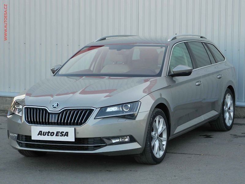 Škoda Superb (2018) 2.0 TDi 4x4, 2.maj,ČR, Style - fotka 3 z 31
