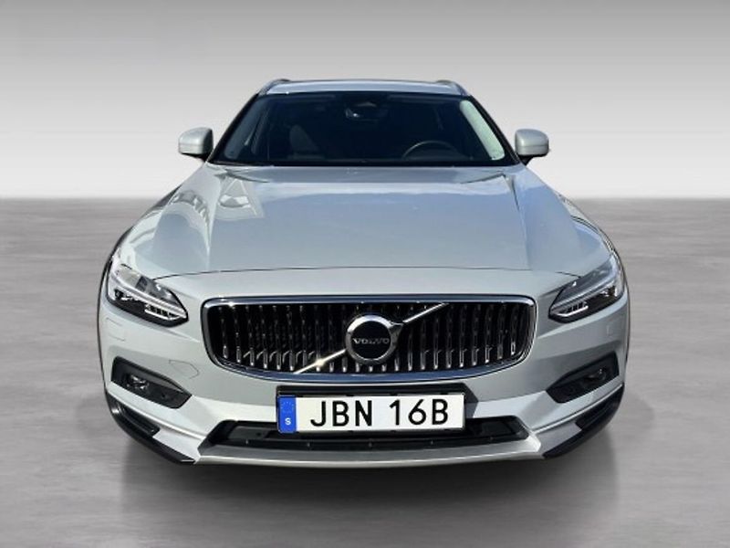 Volvo V90 CC B4 AWD Core NezTop Tažné - fotka 2 z 20