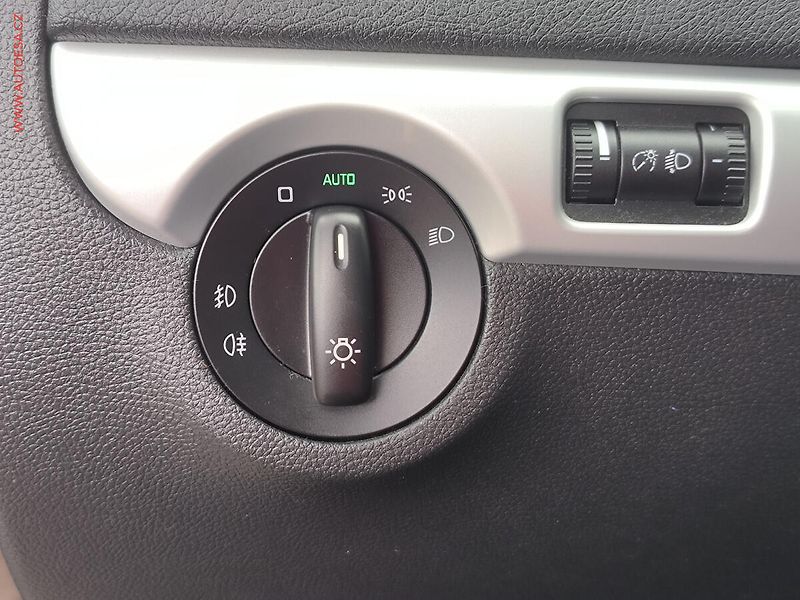 Škoda Yeti (2011) 1.2 TSi, Ambition, DSG - fotka 14 z 17