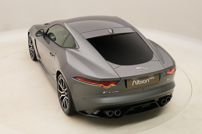Jaguar F-Type SVR 5.0 423kW AWD CZ REZERVACE - fotka 16 z 42