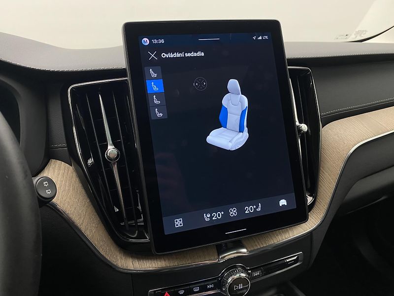 Volvo XC60 T6 AWD RECHARGE BRIGHT ULTRA  - fotka 63 z 67