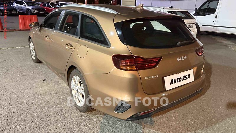 Kia Ceed (2022) 1.5T-GDi, 1.maj,ČR, servis - fotka 2 z 3