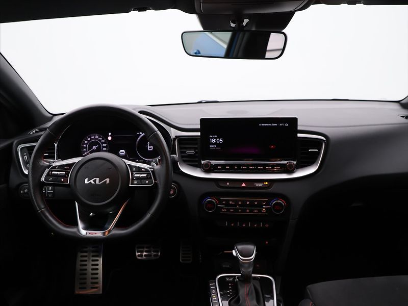 Kia ProCeed 1.6 T-GDI 150kW GT DCT - fotka 20 z 27