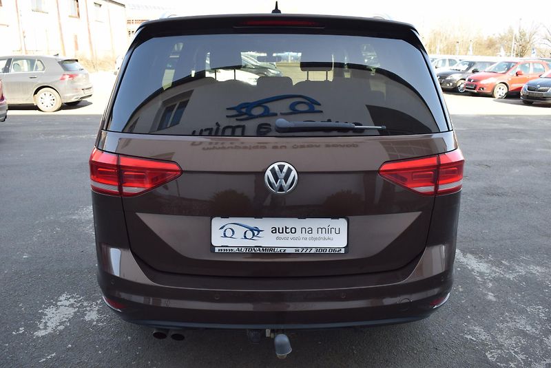Volkswagen Touran (2018) 1.4TSI 110kw COMFORTLINE 7MÍST - fotka 9 z 51
