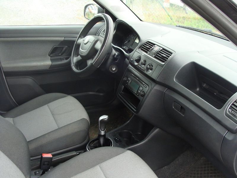 Škoda Fabia 1.2 TSi, 63 kW, klima,nová STK - fotka 13 z 21