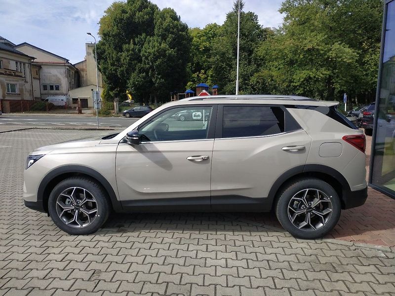 KGM Korando 1.5T, SMART,2WD, AT, SKLADEM - fotka 6 z 27