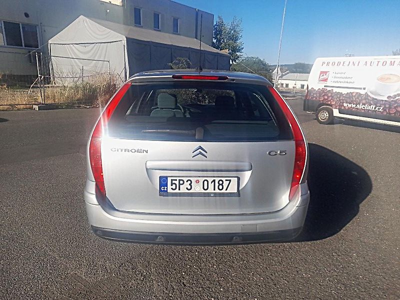 Citroën C5 (2005) 2.0i 16V BREAK - fotka 4 z 23