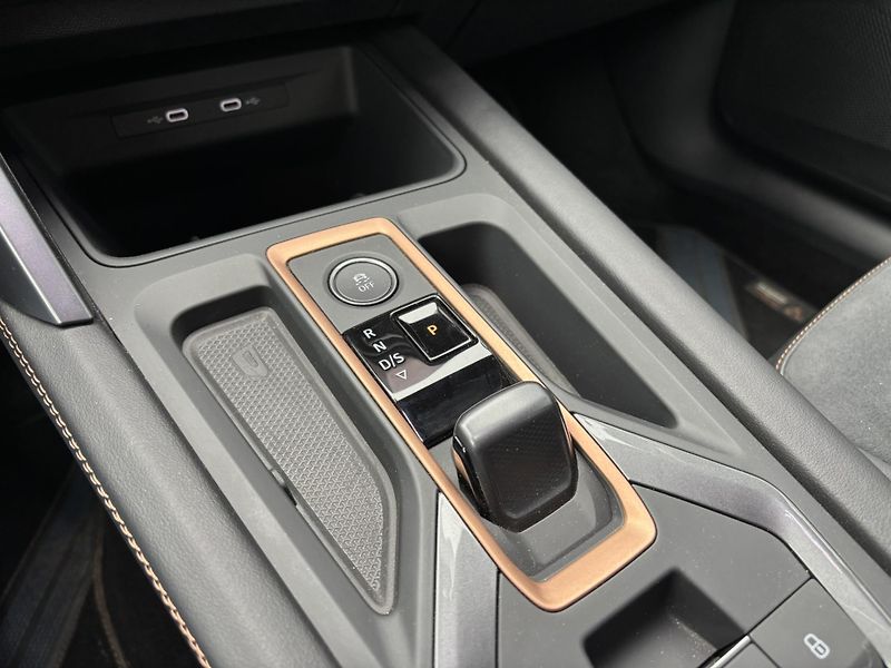 Cupra Formentor (2025) VZ 2.0 TSI (245 kW) 4WD AUT - fotka 14 z 20