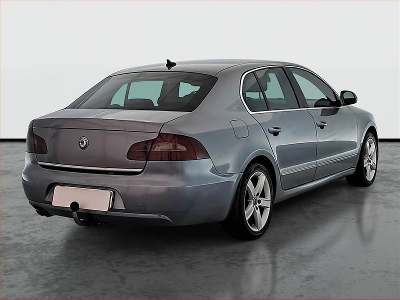 Škoda Superb (2011) 2.0 TDI, Automat, Tempomat - fotka 5 z 18