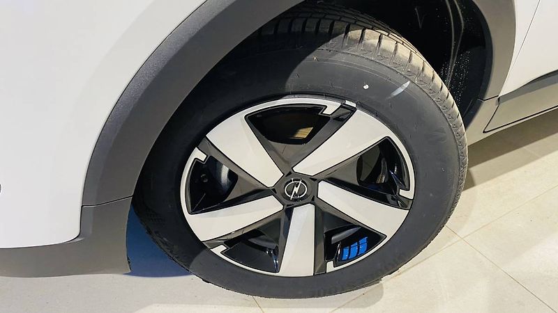 Opel Crossland Edition 1.2 TURBO 81kW MT6/P39 - fotka 25 z 26