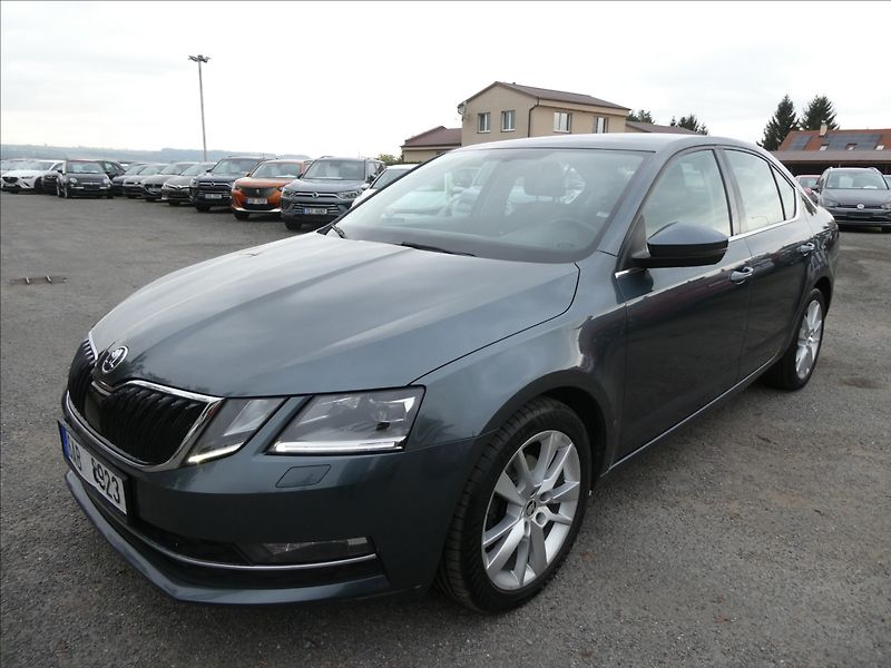Škoda Octavia 2,0 TDi 110kW DSG STYLE, ČR - fotka 3 z 39