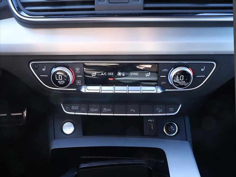 Audi Q5 3,0 50TDI 210kW S-line quattro - fotka 24 z 33
