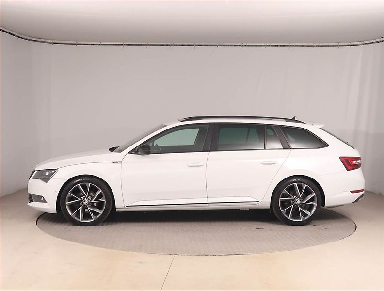 Škoda Superb (2017) Sportline 2.0 TSI, Automat - fotka 3 z 23