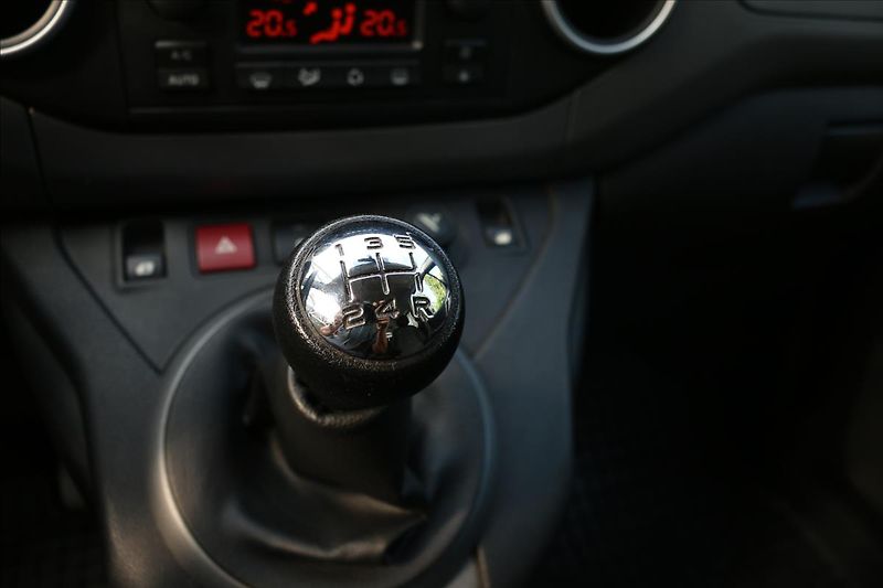 Citroën Berlingo 1,6 Multispace, Tažné , ČR - fotka 19 z 40