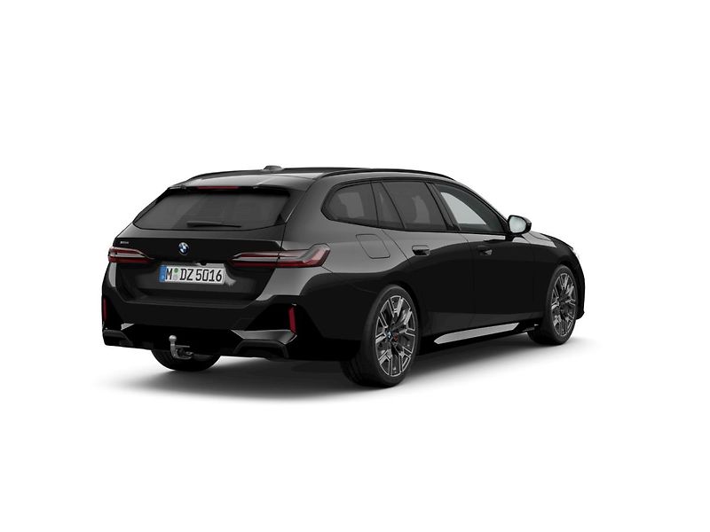 BMW Řada 5 (2026) 540d xDrive Touring - fotka 2 z 10