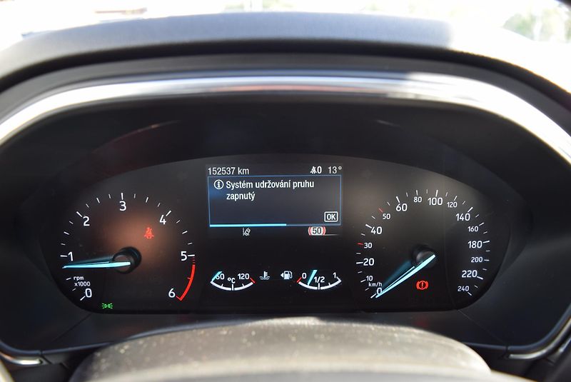 Ford Focus (2019) 2.0TDCI 110kw EcoBlue TAŽN LED - fotka 33 z 49