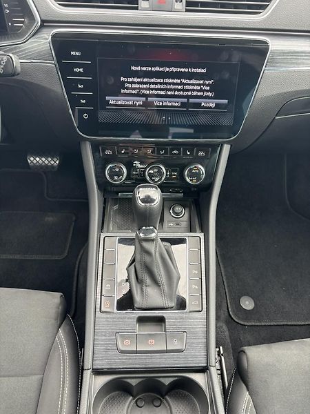 Škoda Superb (2023) - fotka 17 z 23
