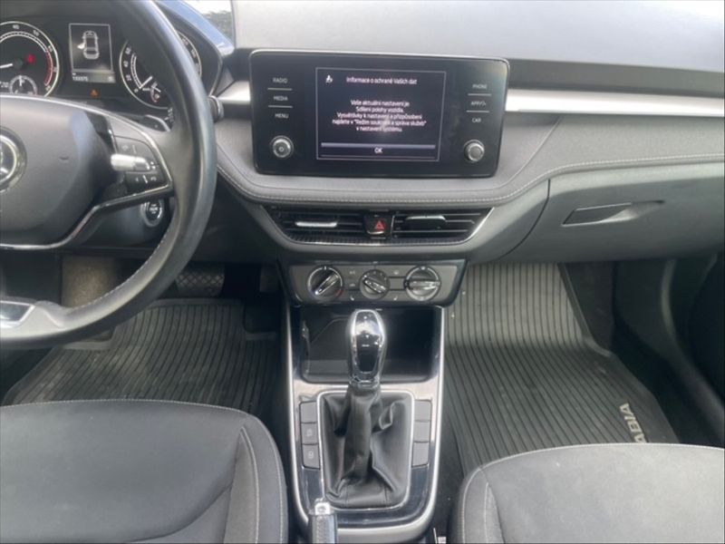 Škoda Fabia 1,0 TSI 81 Style DSG - fotka 10 z 11