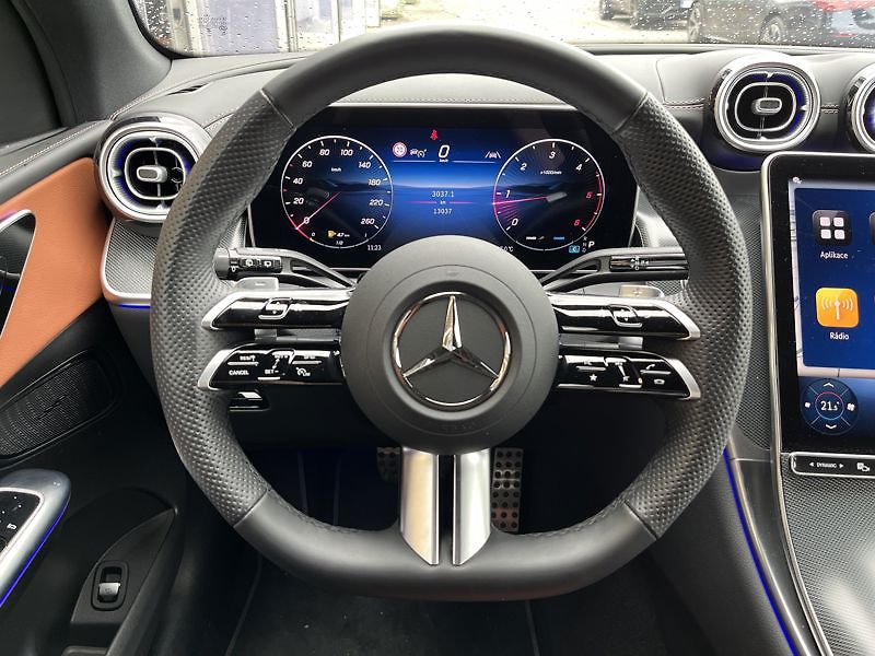 Mercedes-Benz GLC SUV 220 d 4MATIC - fotka 11 z 21