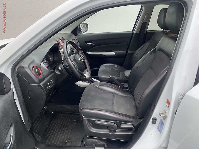 Suzuki Vitara (2017) 1.4 BJet AllGrip, Elegance - fotka 9 z 20