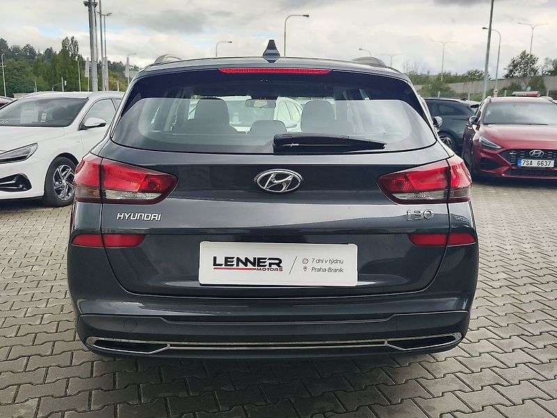 Hyundai i30 1.0 T-GDI/88kW Comfort - fotka 6 z 27