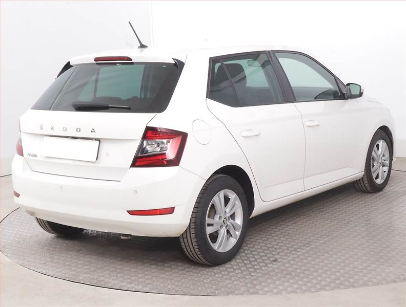 Škoda Fabia (2021) Style 1.0 TSI, ČR,1.maj - fotka 5 z 15