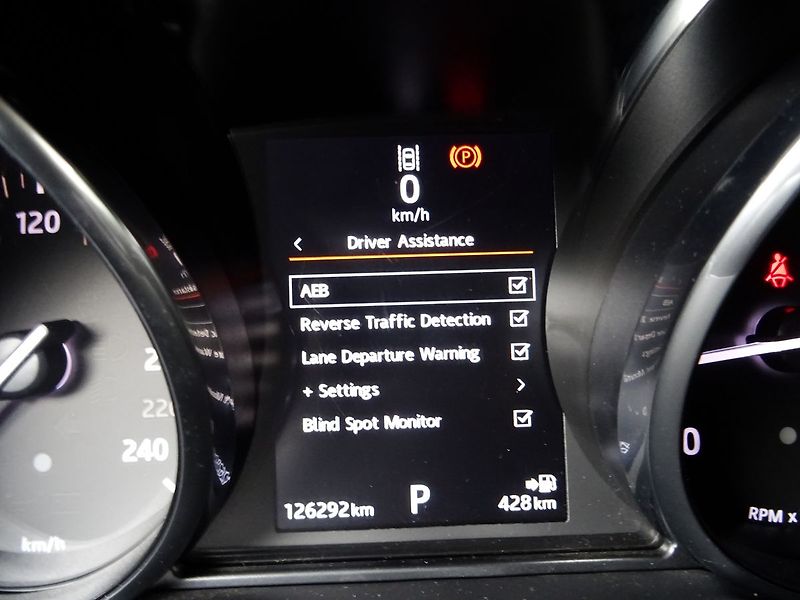Land Rover Range Rover Evoque 2.0TD4 132kW HSE AWD Rezervace - fotka 15 z 31