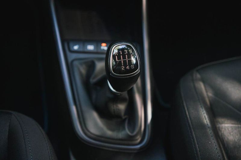 Hyundai Bayon (2022) Style 1.0 T-GDI, Serv.kniha - fotka 27 z 31