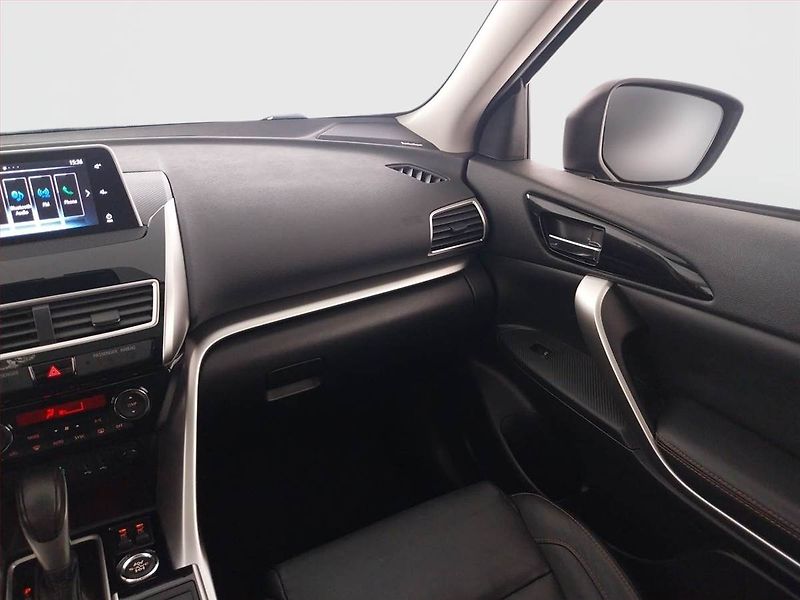 Mitsubishi Eclipse Cross (2019) Instyle 1.5 T-MIVEC, 4X4 - fotka 8 z 23
