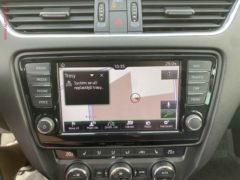 Škoda Octavia (2015) 1.2 TSi, Style, DSG, bixen - fotka 17 z 20