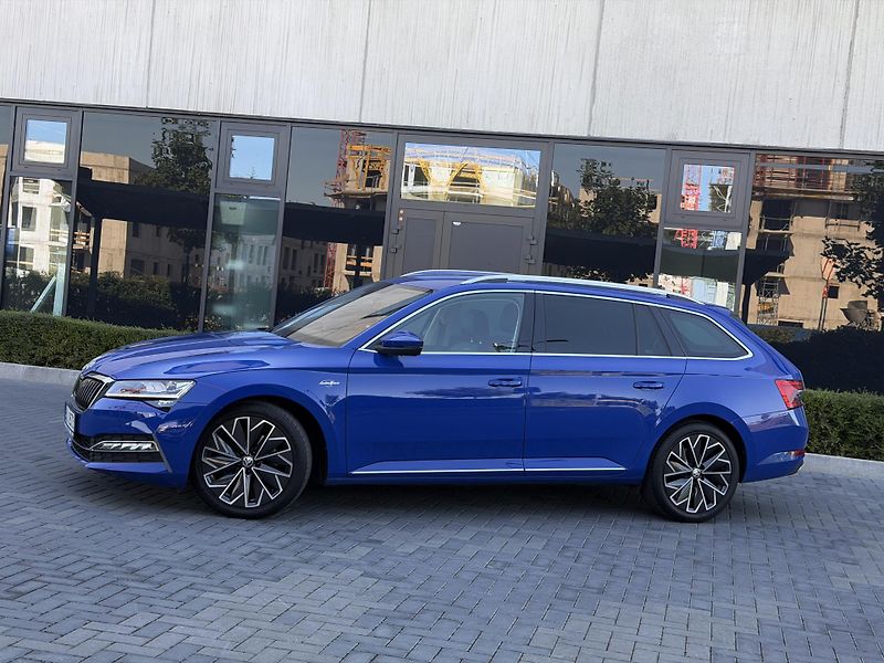 Škoda Superb (2022) L&K 2.0 TDi 110 kW/DSG/DPH - fotka 2 z 24