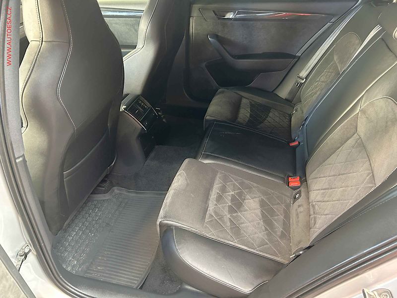 Škoda Superb (2018) 2.0TDi 4x4, DSG, LED - fotka 10 z 17